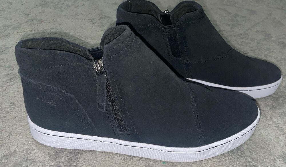 Clarks Shoes Womens Size 9 Pawley Adwin Side Zip Hi Top Sneakers Black Suede